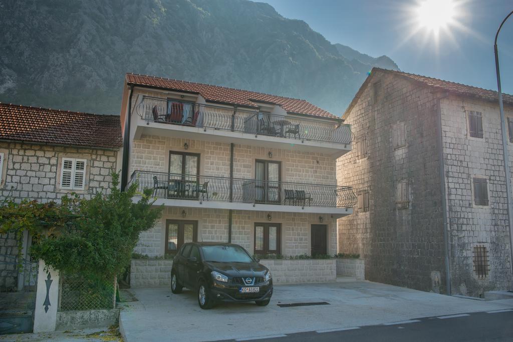 Apartments Marija Risan Εξωτερικό φωτογραφία